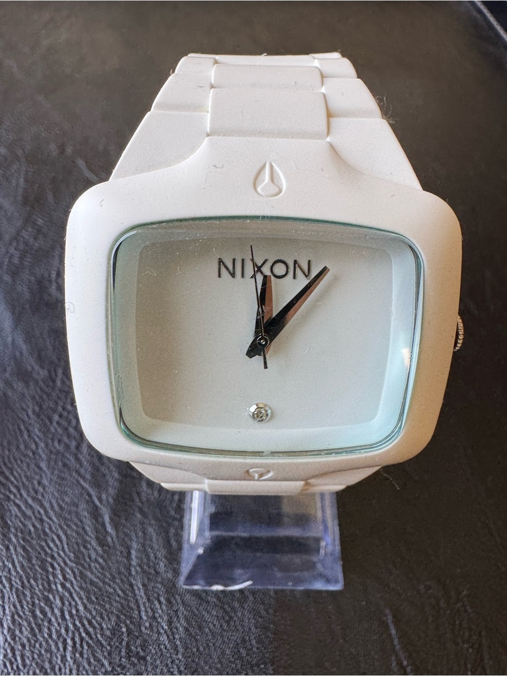 Nixon White Rubber Player modern minimalist good condition 40mm analog